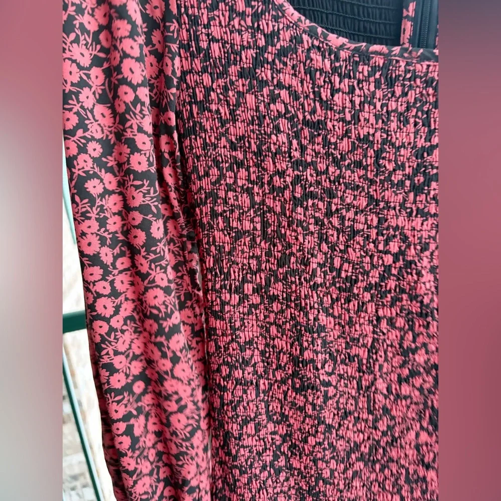 🆕🌹Lost+Wander Black Mauve Floral Smocked Mini Dress Long Sleeve Ruffle Hem SizeM - Picture 11 of 16